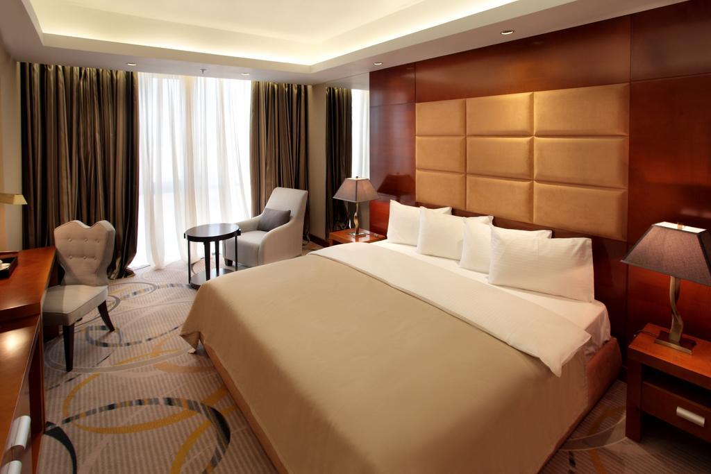 Royal Plaza Hotel And Casino Kapchagay Quarto foto