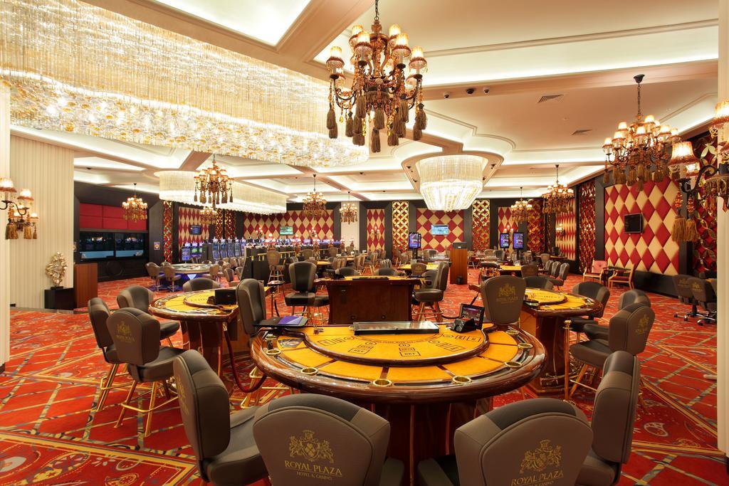 Royal Plaza Hotel And Casino Kapchagay Exterior foto